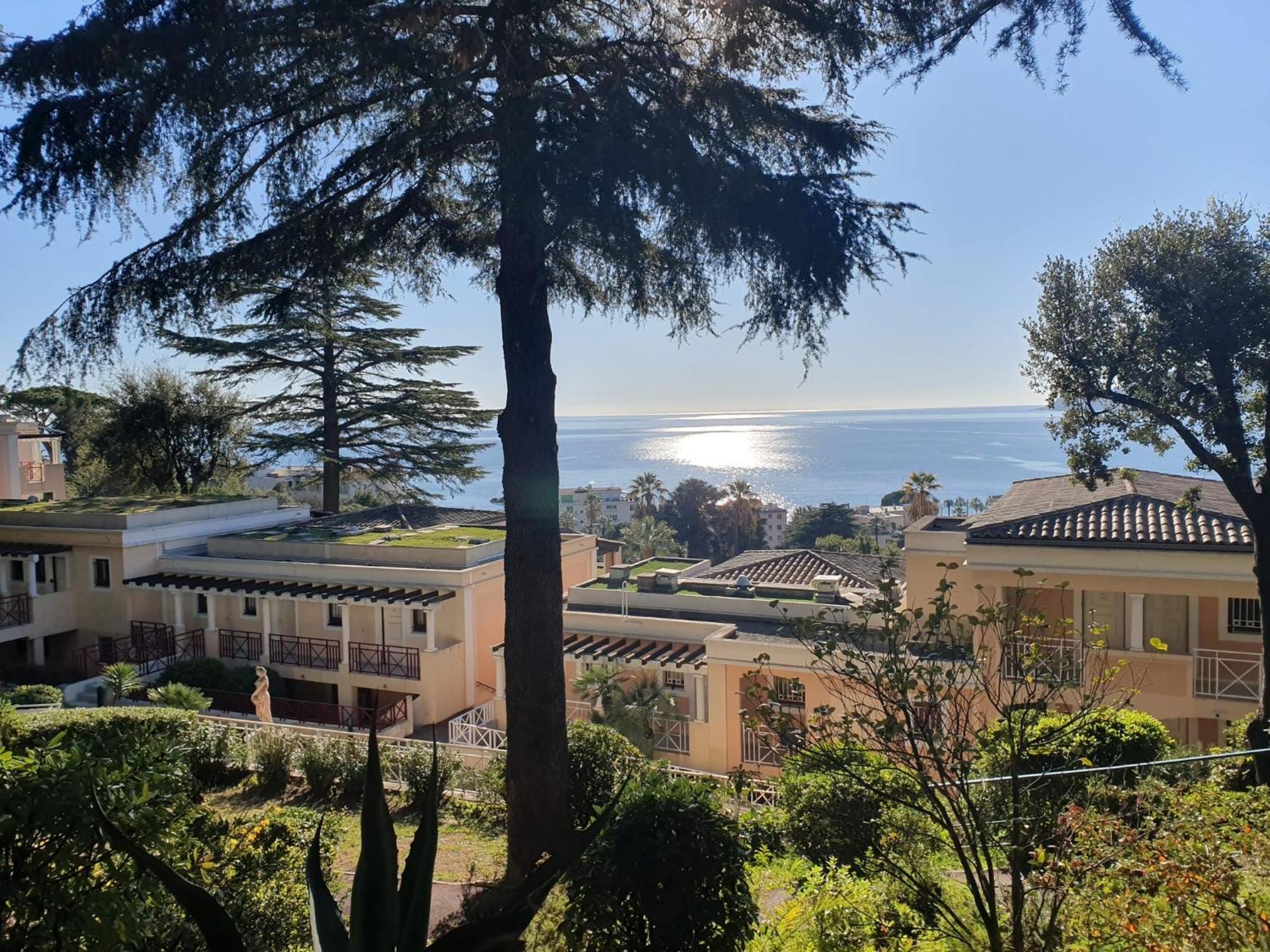 Superbe Appartement Une Chambre Vue Mer Piscine Tennis คานส์ ภายนอก รูปภาพ